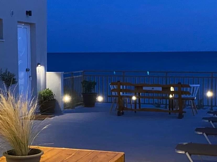 Houmas Apartments Yialos エクステリア 写真